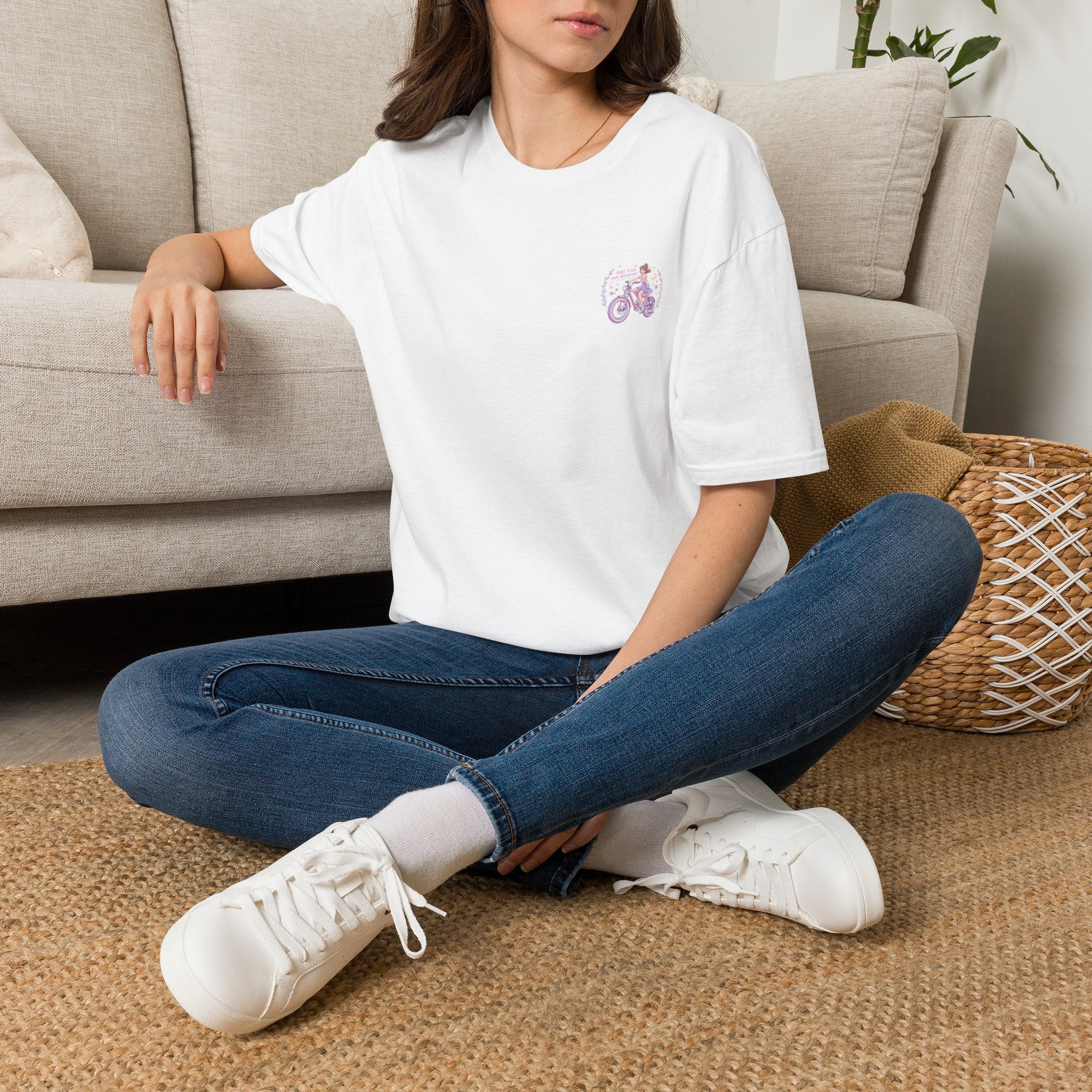Vintage Lavender Bicycle Pocket T‑Shirt — Cute Retro Bike Graphic Tee