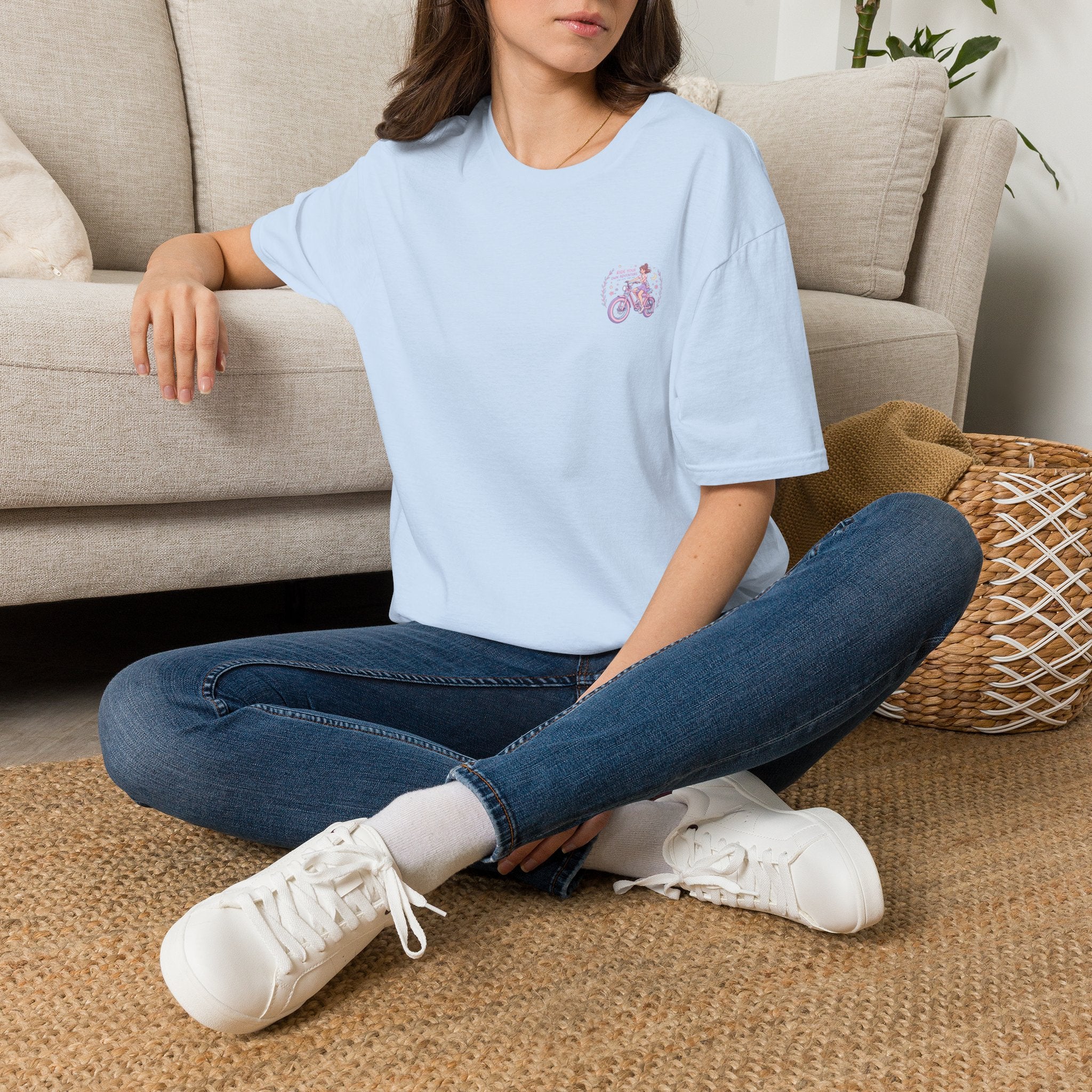 Vintage Lavender Bicycle Pocket T‑Shirt — Cute Retro Bike Graphic Tee