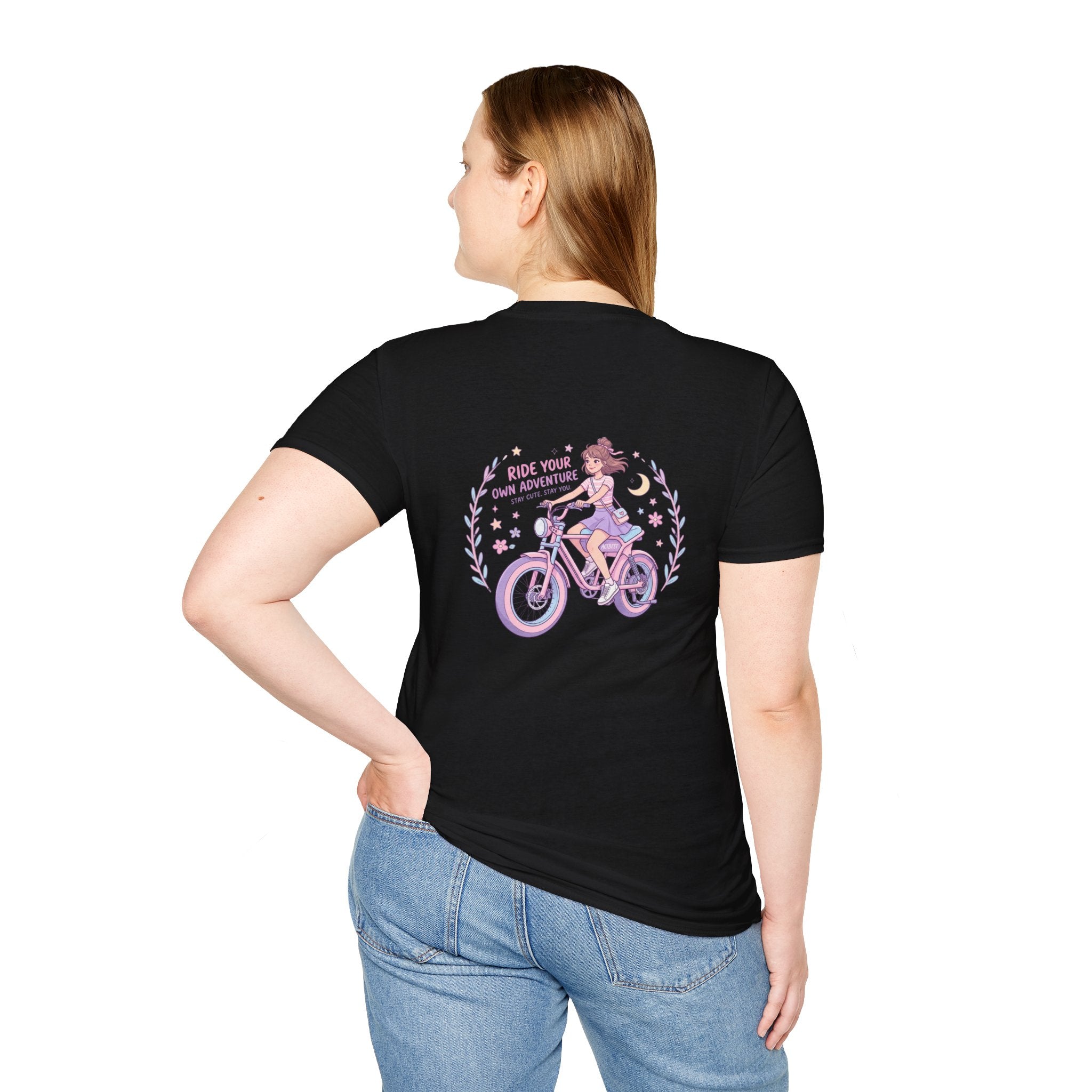 Vintage Lavender Bicycle Pocket T‑Shirt — Cute Retro Bike Graphic Tee